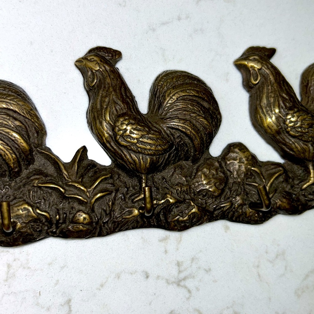 Vtg Brass Chicken Key Holder Wall Mount 3D - Picture 3 of 6